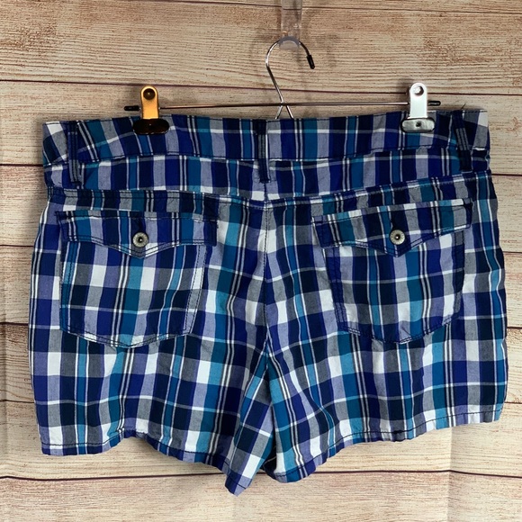 Faded Glory Plaid Button Boyfriend Shorts - Picture 2 of 4